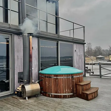 Maja Uz Ezera Botel Baltezers